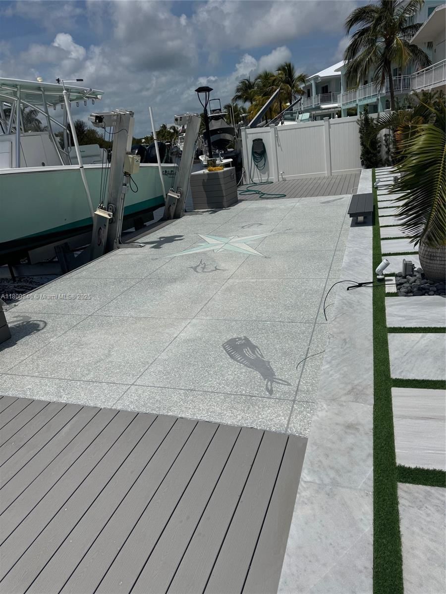 Real estate property located at 157 La Paloma Rd, Monroe, Winston Waterways No 2, Key Largo, FL