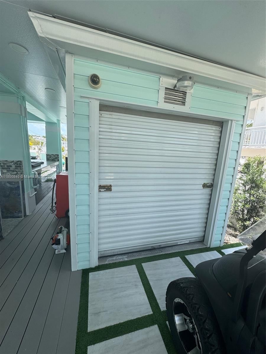 Real estate property located at 157 La Paloma Rd, Monroe, Winston Waterways No 2, Key Largo, FL