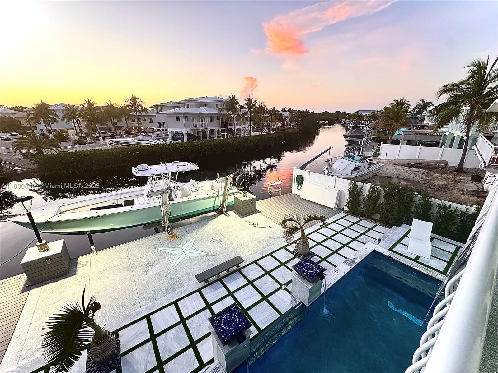 Real estate property located at 157 La Paloma Rd, Monroe, Winston Waterways No 2, Key Largo, FL