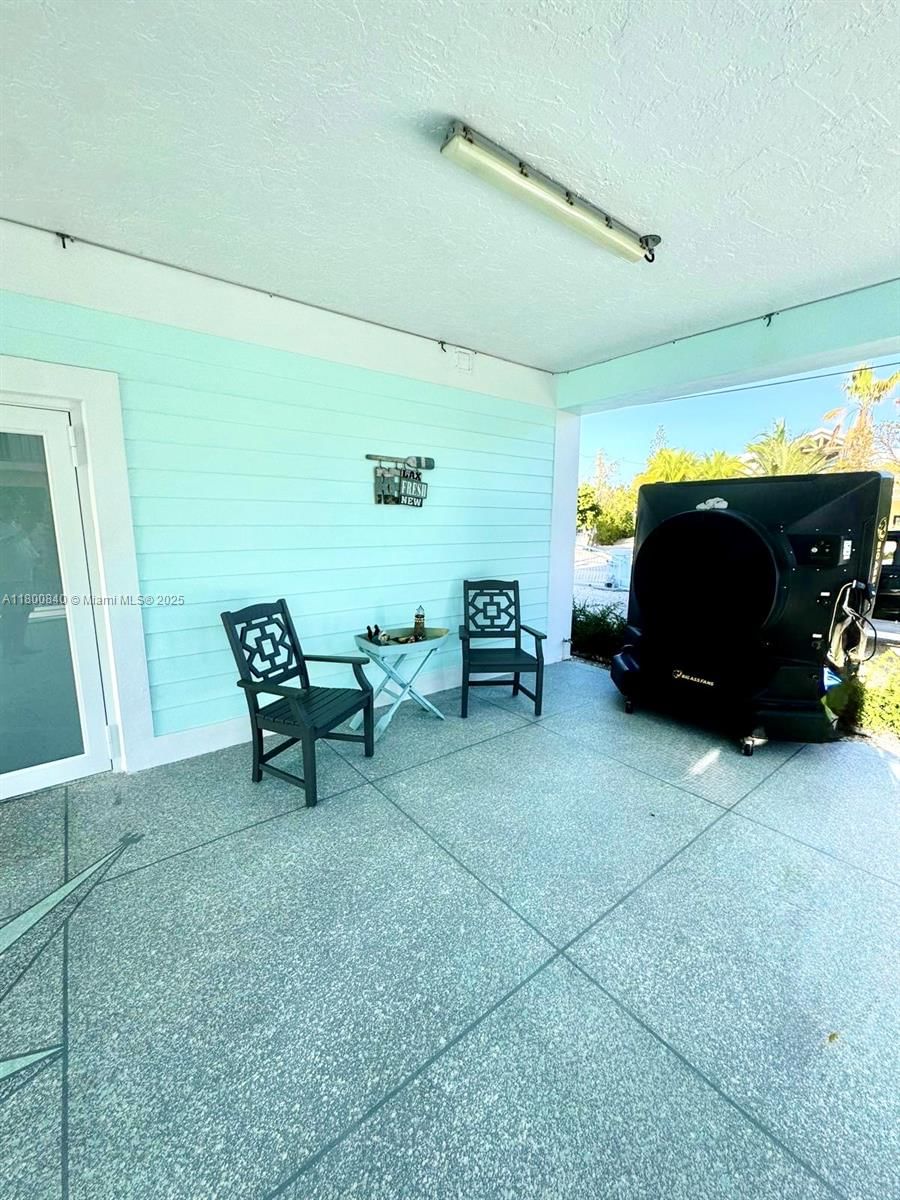 Real estate property located at 157 La Paloma Rd, Monroe, Winston Waterways No 2, Key Largo, FL