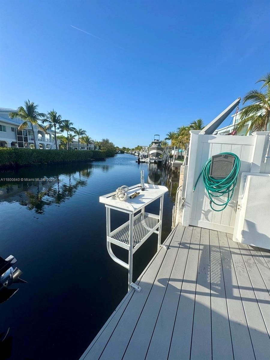 Real estate property located at 157 La Paloma Rd, Monroe, Winston Waterways No 2, Key Largo, FL