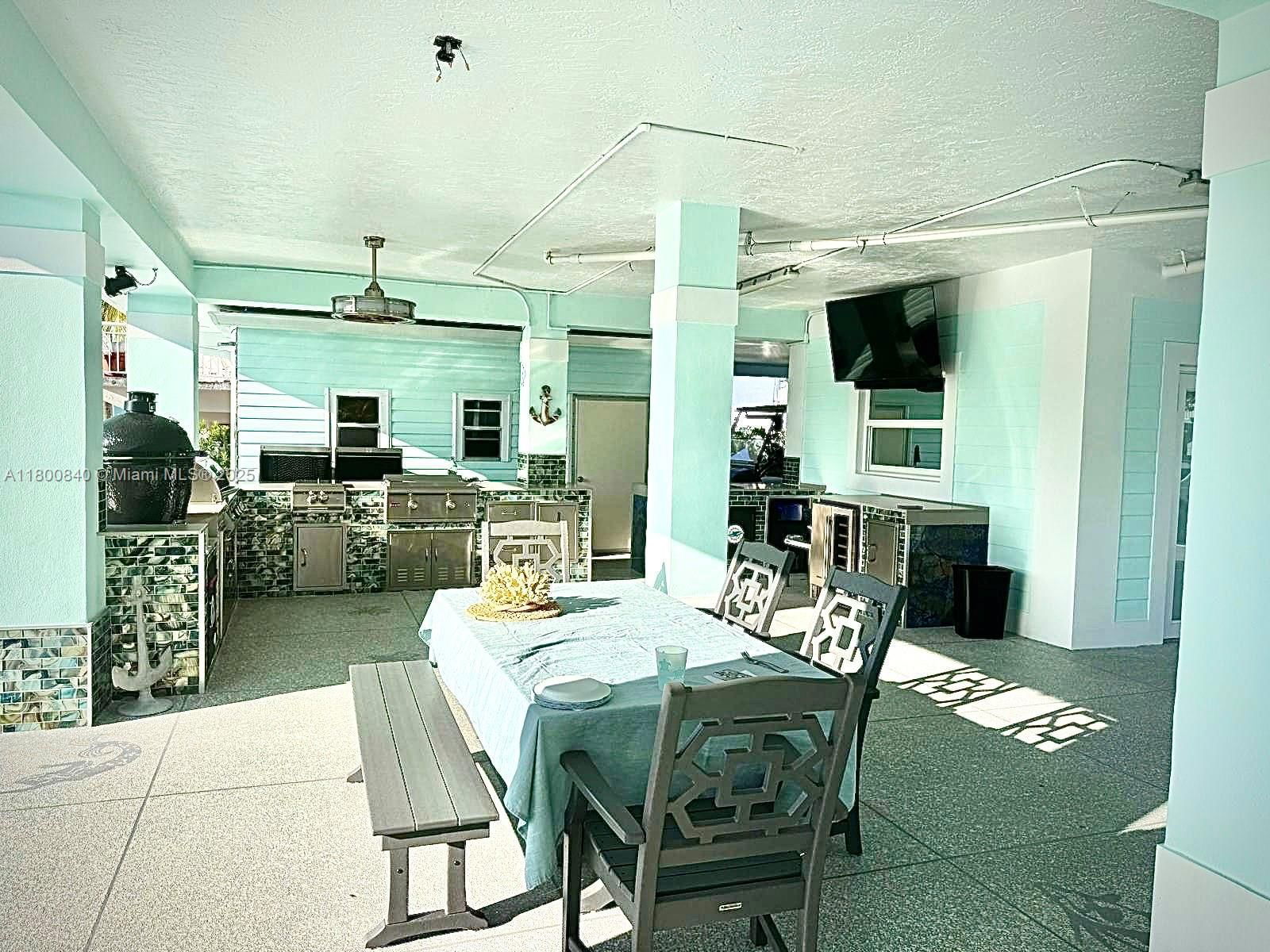 Real estate property located at 157 La Paloma Rd, Monroe, Winston Waterways No 2, Key Largo, FL