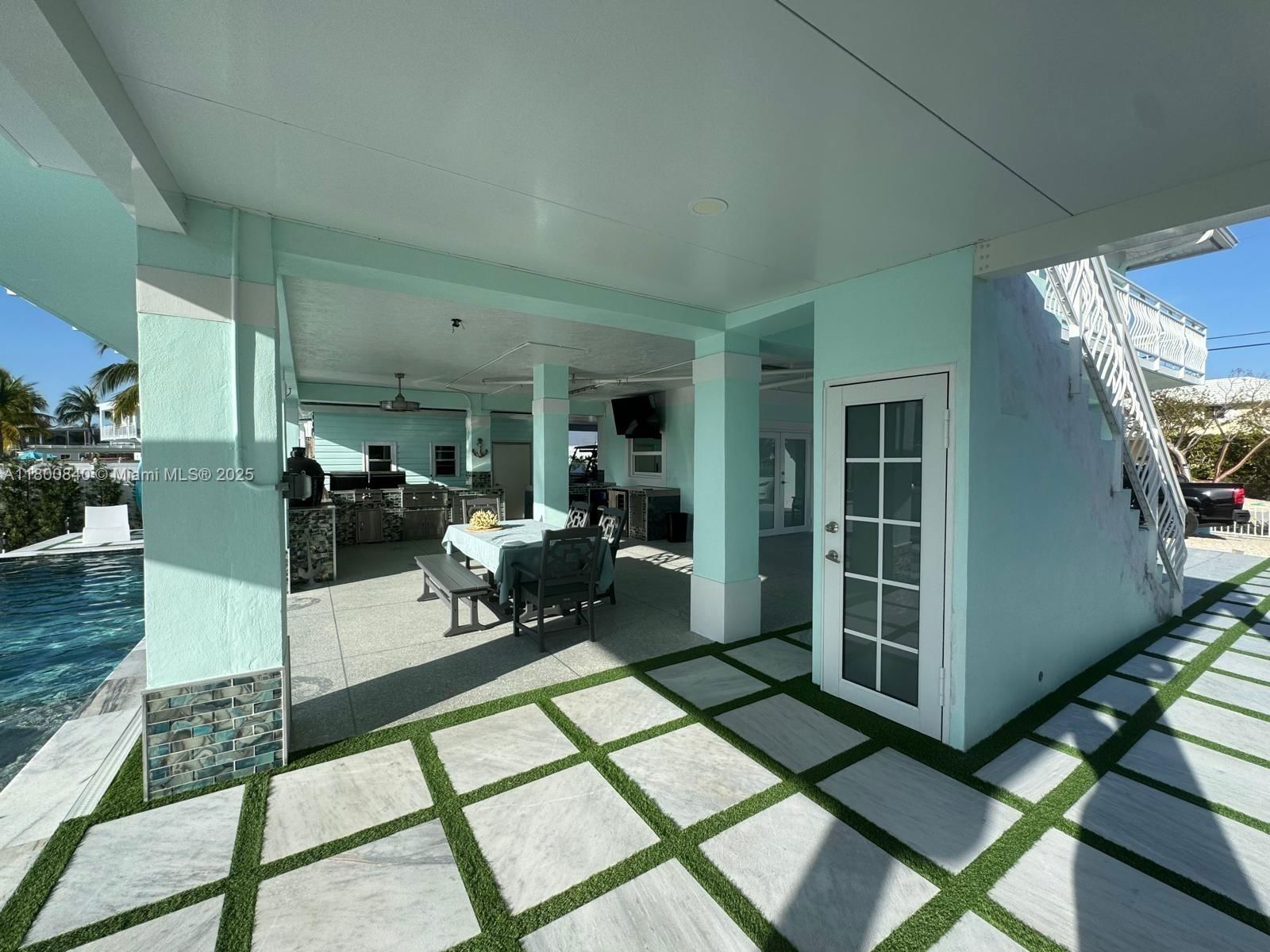 Real estate property located at 157 La Paloma Rd, Monroe, Winston Waterways No 2, Key Largo, FL