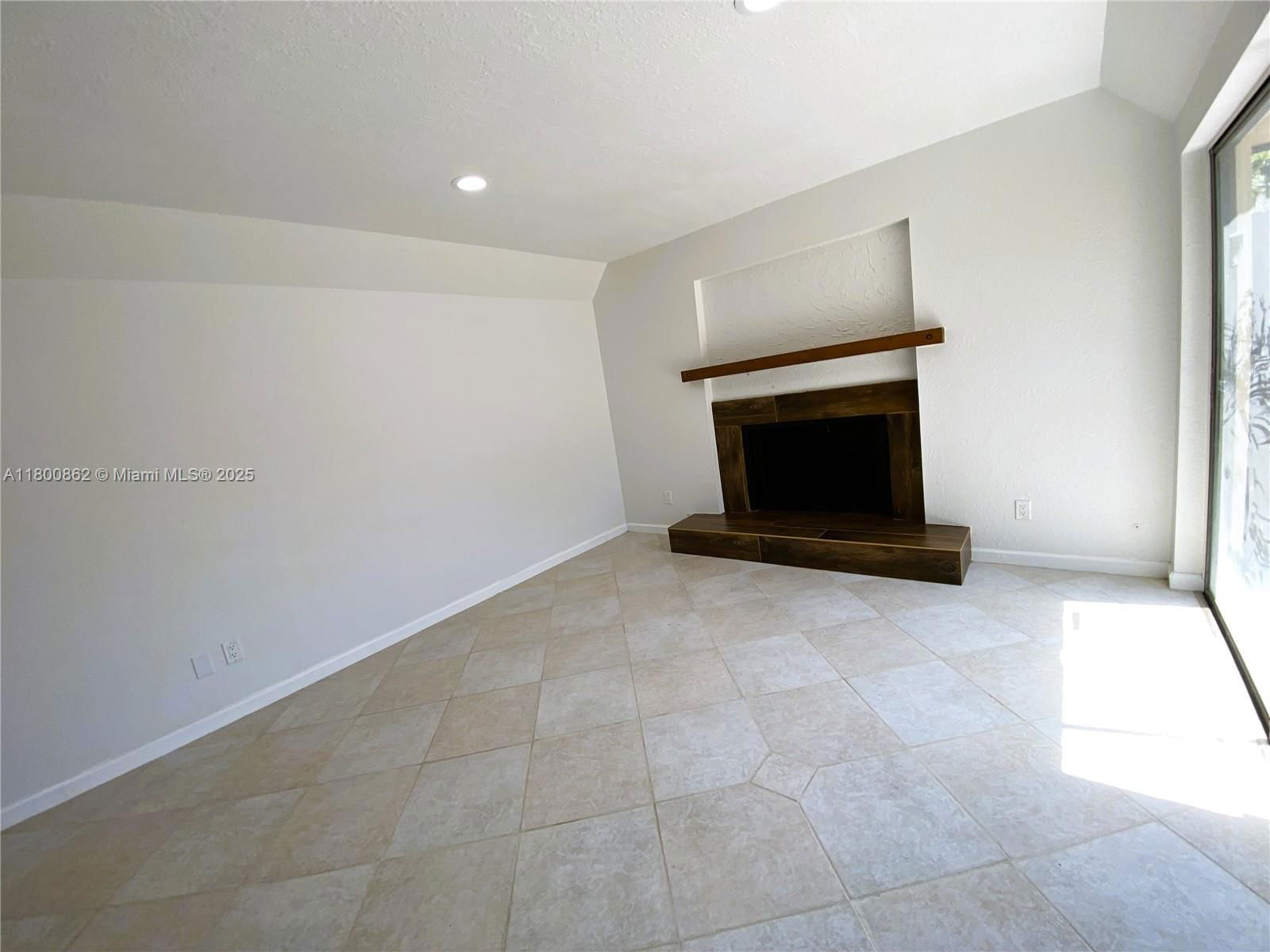 Real estate property located at 3524 Gardens East Dr B, Palm Beach, Cedar Gardens Townhouses, Palm Beach Gardens, FL