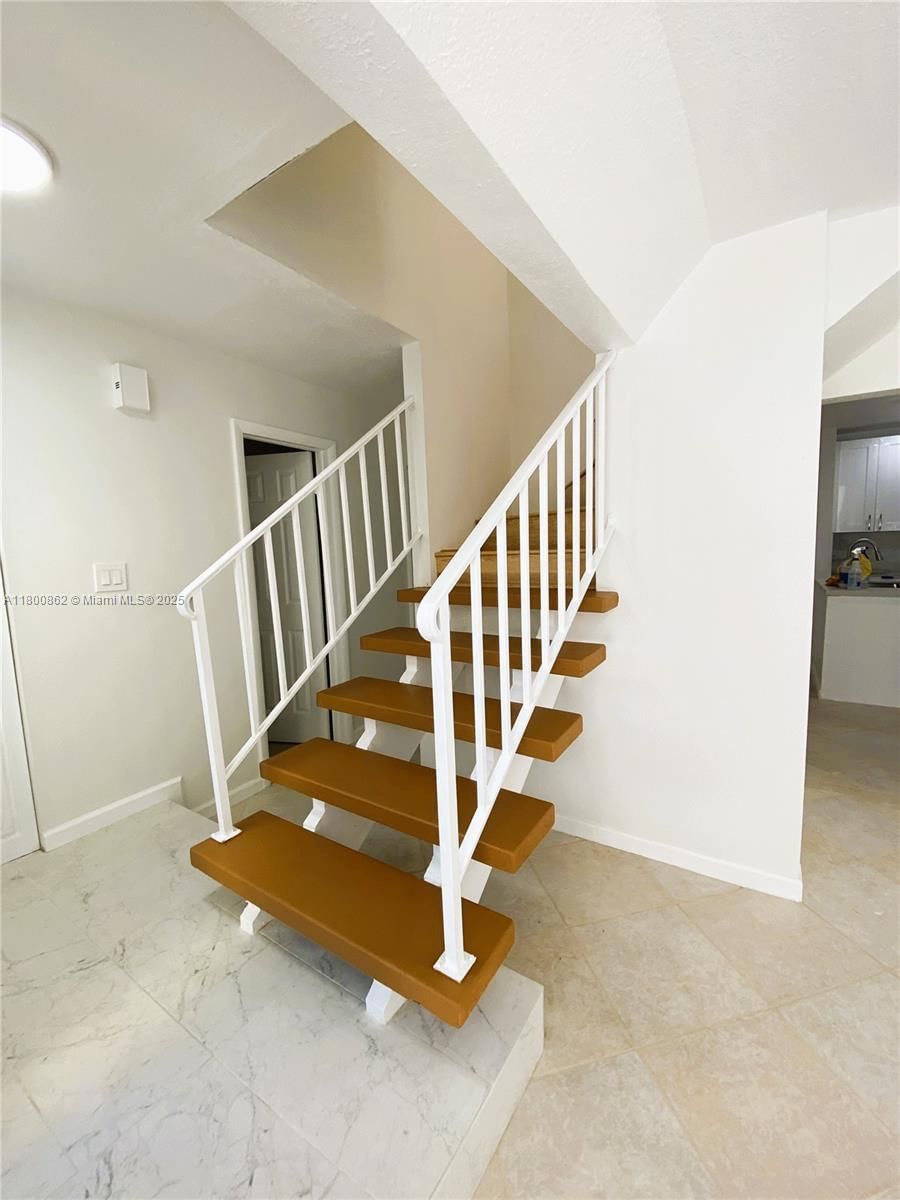 Real estate property located at 3524 Gardens East Dr B, Palm Beach, Cedar Gardens Townhouses, Palm Beach Gardens, FL