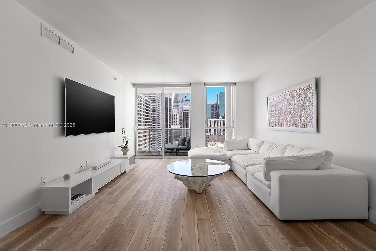 Real estate property located at 244 Biscayne Blvd #2407, Miami-dade, Vizcayne North Condo, Miami, FL