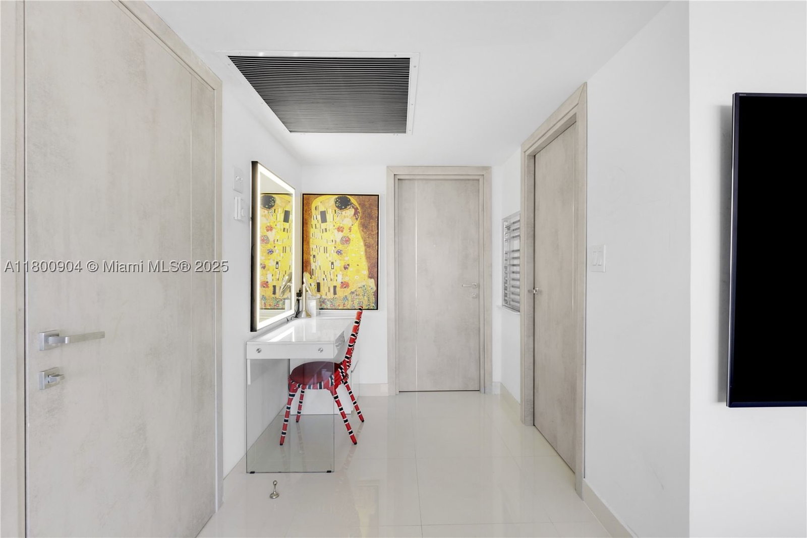 Real estate property located at 2030 Ocean Dr #1707, Broward, Parker Plaza Estates Cond0, Hallandale Beach, FL