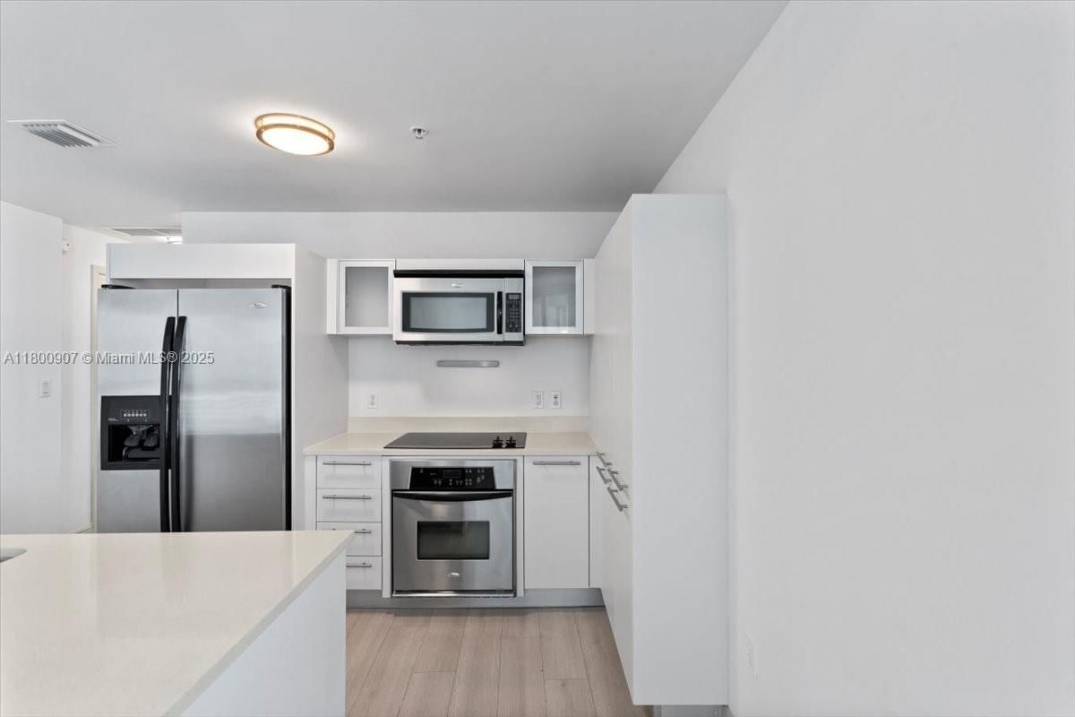 Real estate property located at 1900 Bayshore Dr #1810, Miami-dade, Quantum On The Bay Condo, Miami, FL