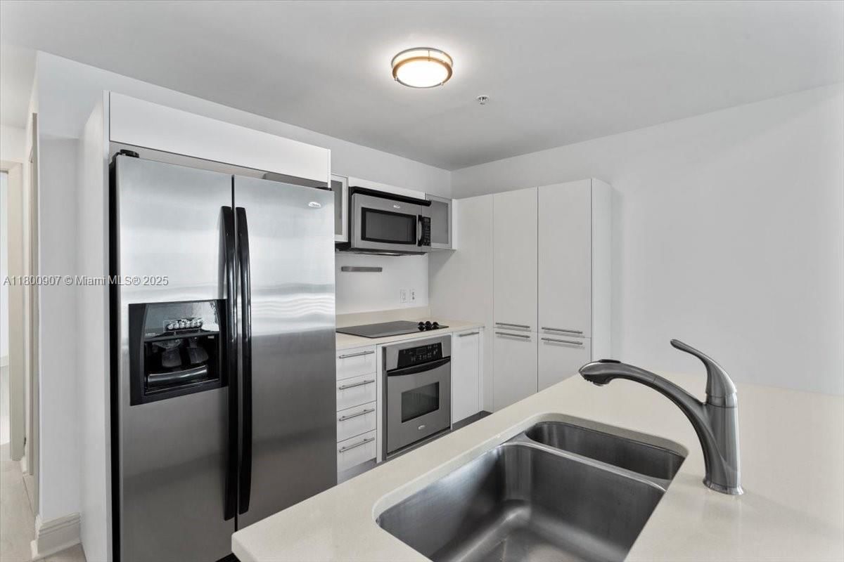 Real estate property located at 1900 Bayshore Dr #1810, Miami-dade, Quantum On The Bay Condo, Miami, FL