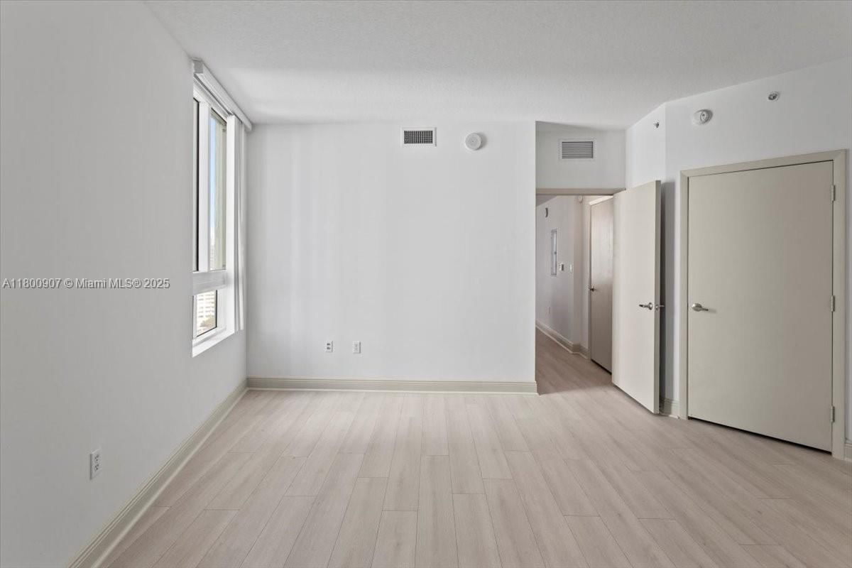 Real estate property located at 1900 Bayshore Dr #1810, Miami-dade, Quantum On The Bay Condo, Miami, FL