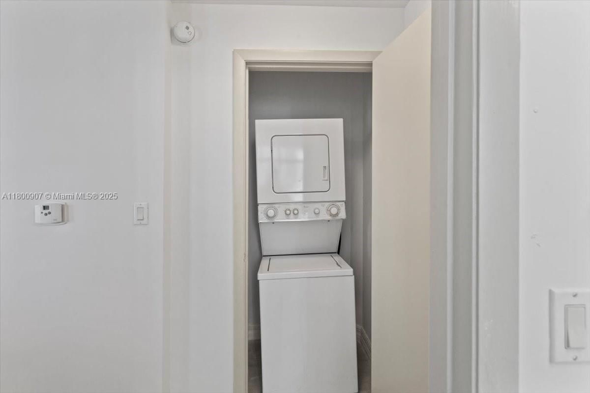 Real estate property located at 1900 Bayshore Dr #1810, Miami-dade, Quantum On The Bay Condo, Miami, FL