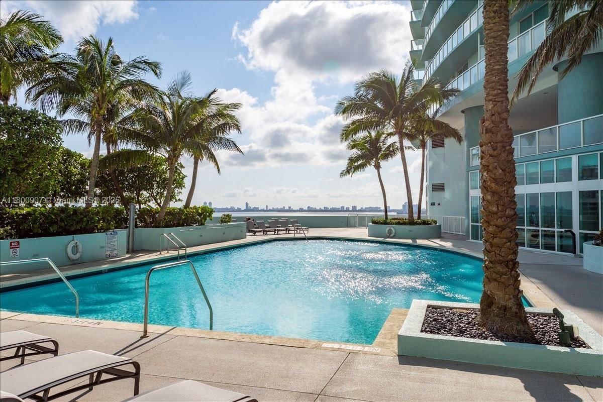 Real estate property located at 1900 Bayshore Dr #1810, Miami-dade, Quantum On The Bay Condo, Miami, FL