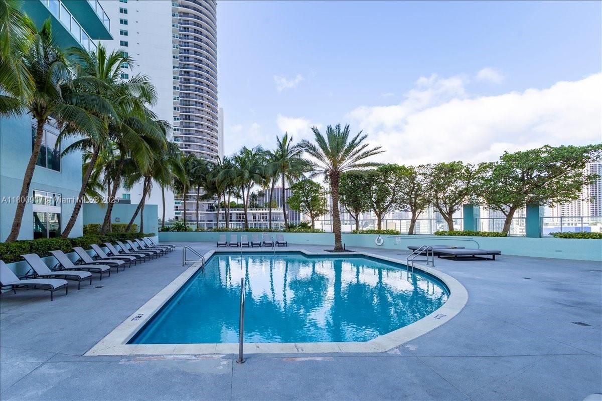 Real estate property located at 1900 Bayshore Dr #1810, Miami-dade, Quantum On The Bay Condo, Miami, FL