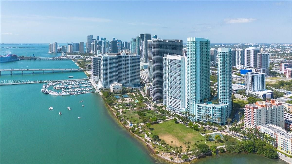 Real estate property located at 1900 Bayshore Dr #1810, Miami-dade, Quantum On The Bay Condo, Miami, FL
