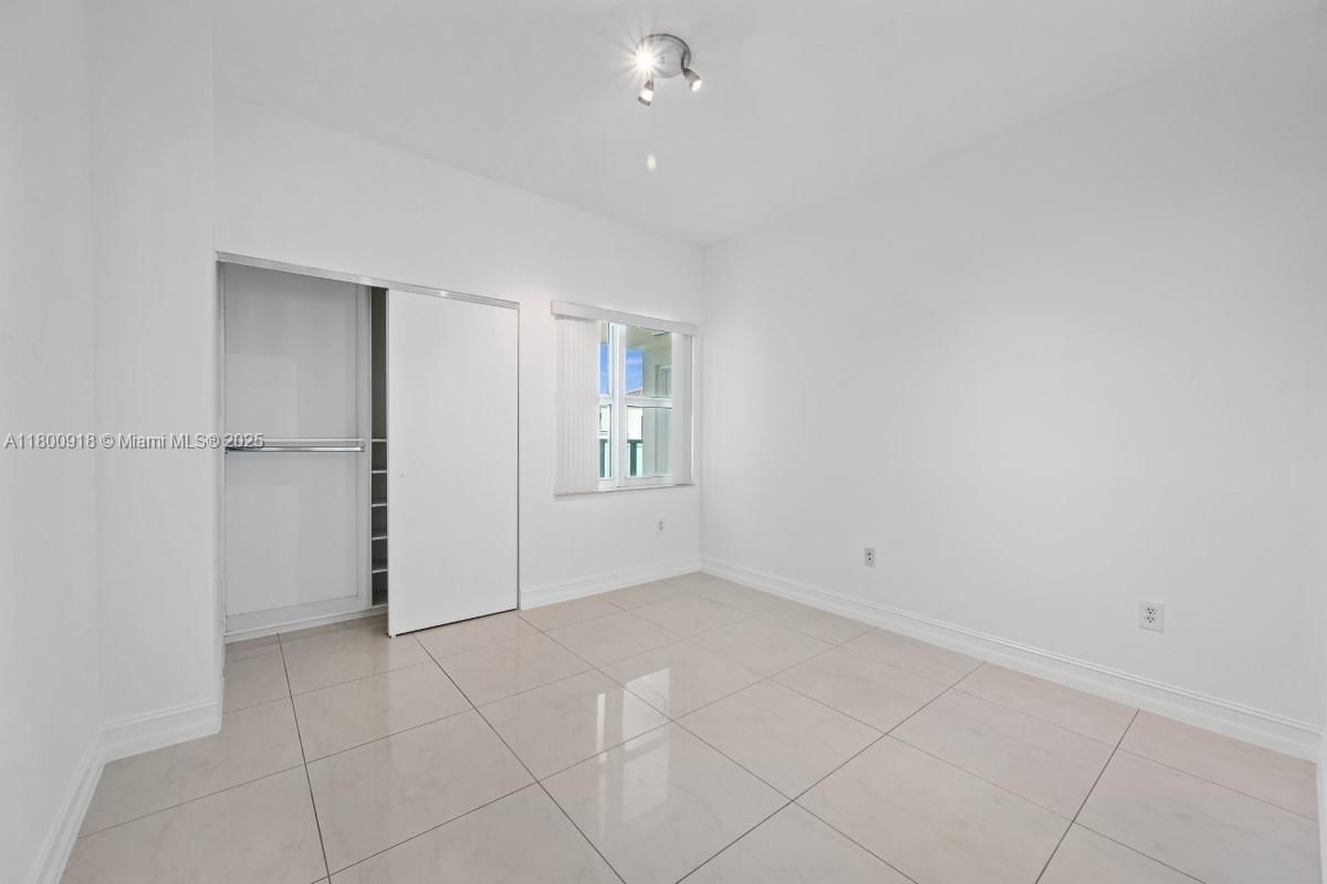 Real estate property located at 3330 190th St #1918, Miami-dade, Aventura Marina Two, Aventura, FL