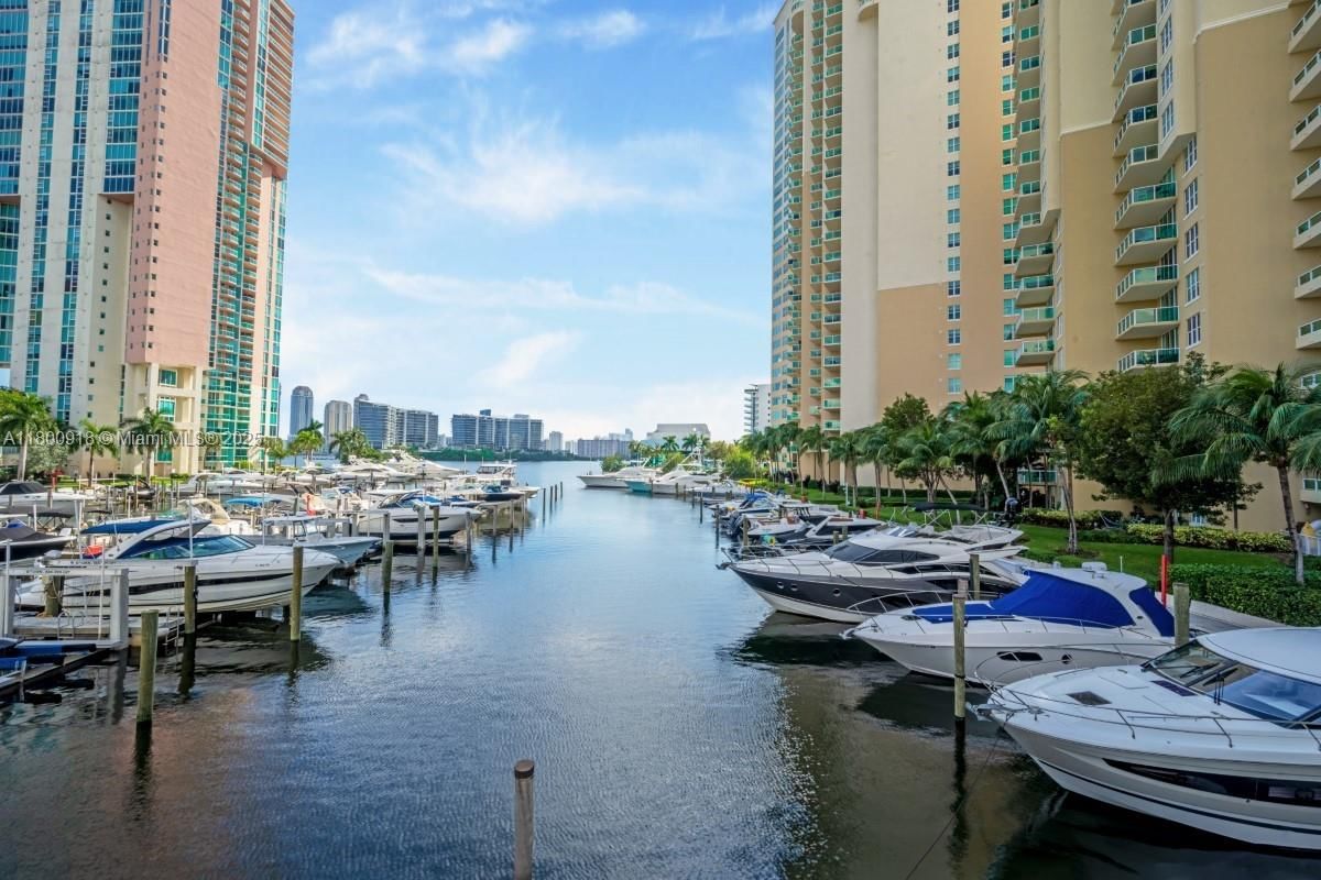 Real estate property located at 3330 190th St #1918, Miami-dade, Aventura Marina Two, Aventura, FL