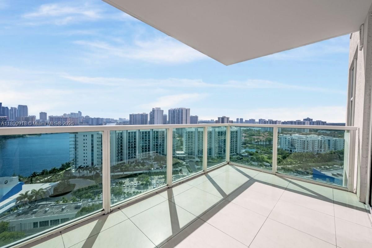 Real estate property located at 3330 190th St #1918, Miami-dade, Aventura Marina Two, Aventura, FL