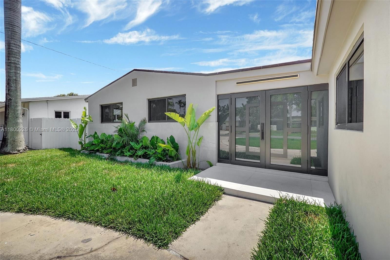 Real estate property located at 129 2nd Ave, Broward, Spar-rich Resub Of Blks 2, Dania Beach, FL