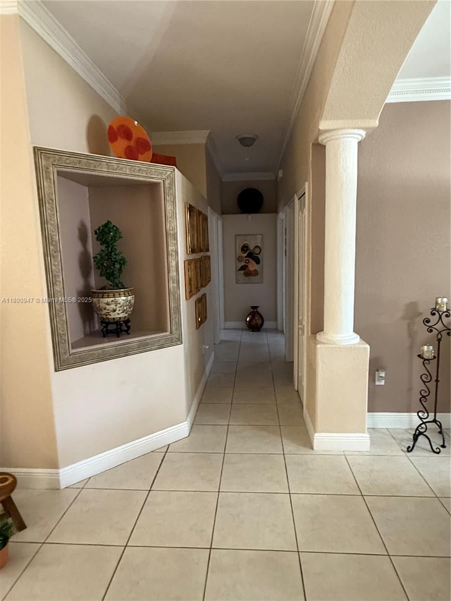 Real estate property located at 8943 174th St, Miami-dade, West Lakes Estates Sub, Hialeah, FL