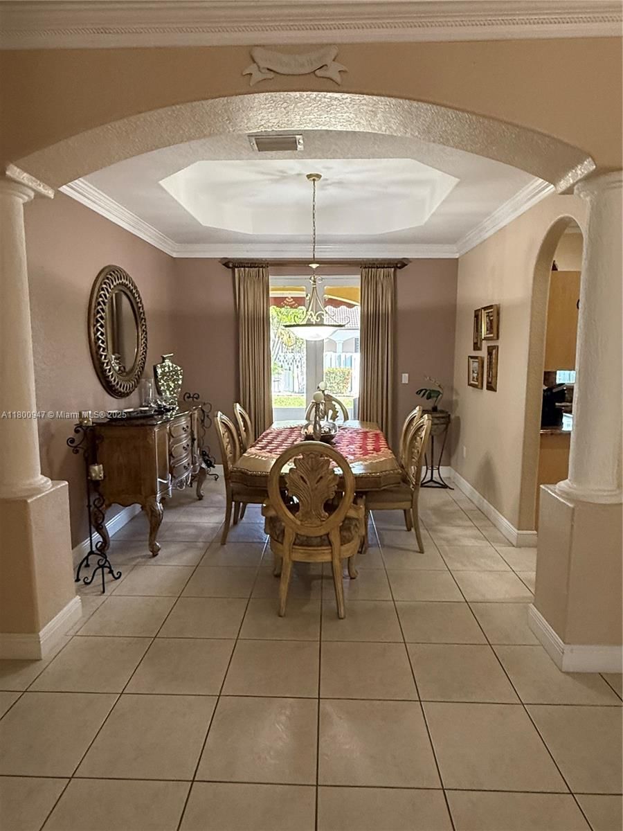 Real estate property located at 8943 174th St, Miami-dade, West Lakes Estates Sub, Hialeah, FL