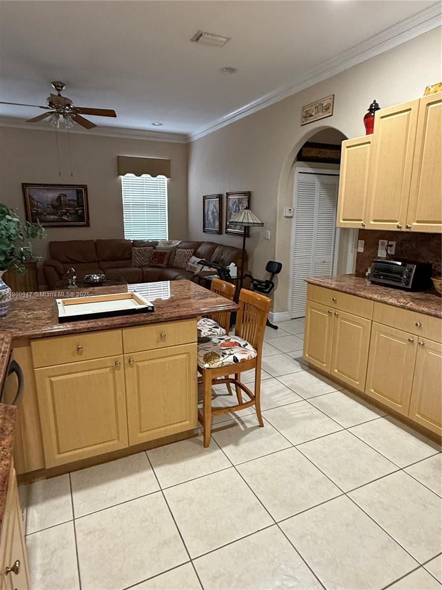 Real estate property located at 8943 174th St, Miami-dade, West Lakes Estates Sub, Hialeah, FL