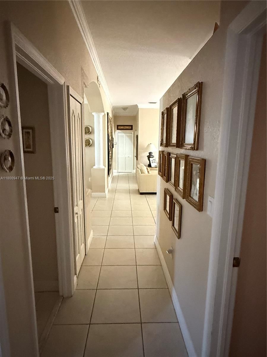 Real estate property located at 8943 174th St, Miami-dade, West Lakes Estates Sub, Hialeah, FL