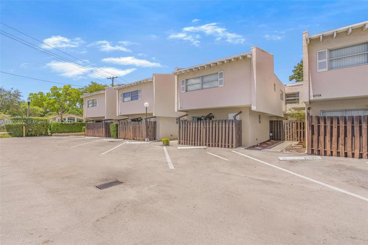 Real estate property located at 8713 4th Ave Rd #8713, Miami-dade, Shores Villas Condo Bldg, Miami Shores, FL