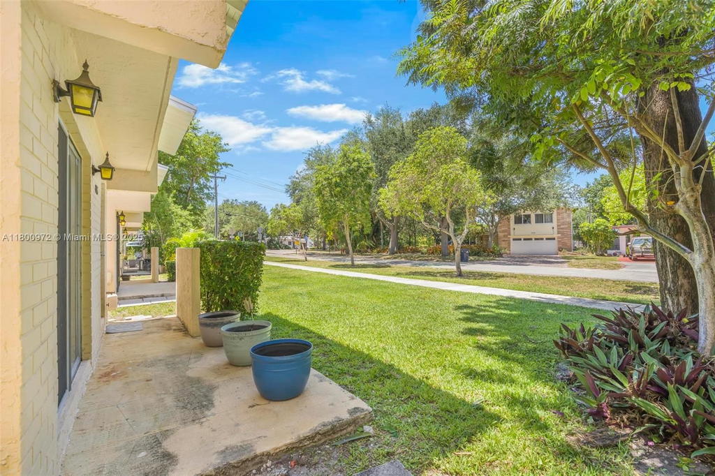 Real estate property located at 8713 4th Ave Rd #8713, Miami-dade, Shores Villas Condo Bldg, Miami Shores, FL