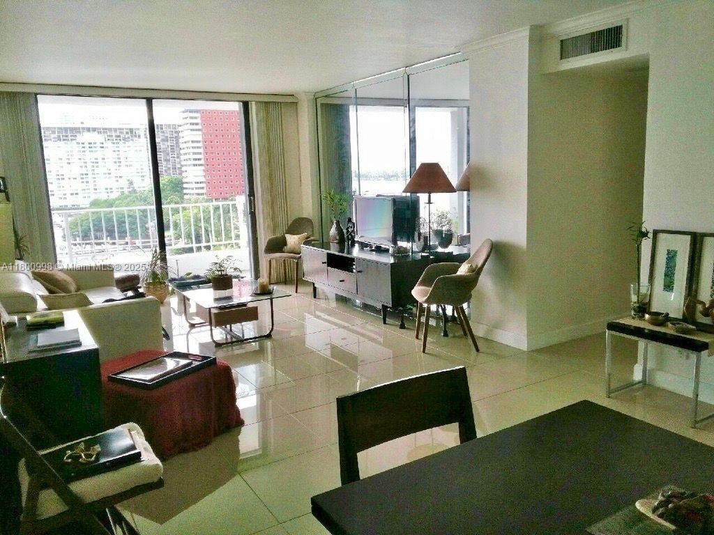 Real estate property located at 200 15th Rd #9B, Miami-dade, Brickell Harbour Condo, Miami, FL