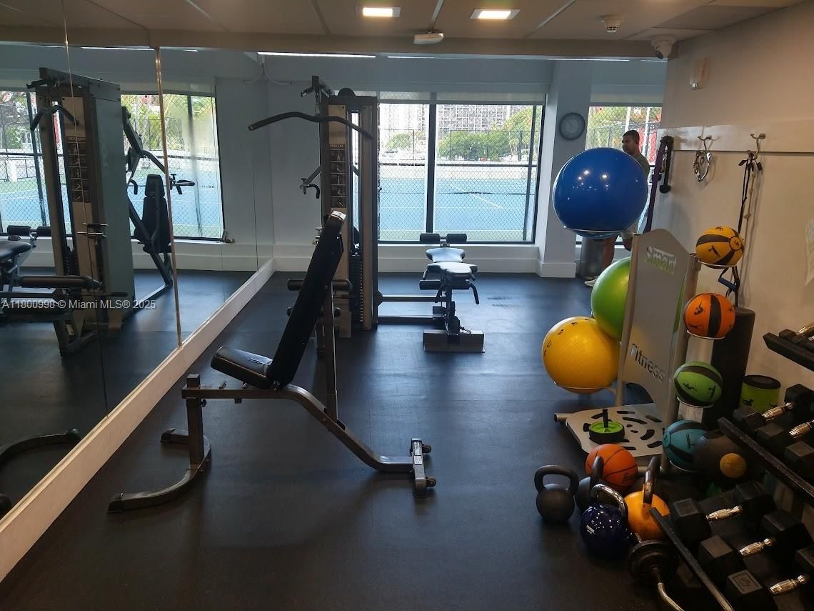 Real estate property located at 200 15th Rd #9B, Miami-dade, Brickell Harbour Condo, Miami, FL