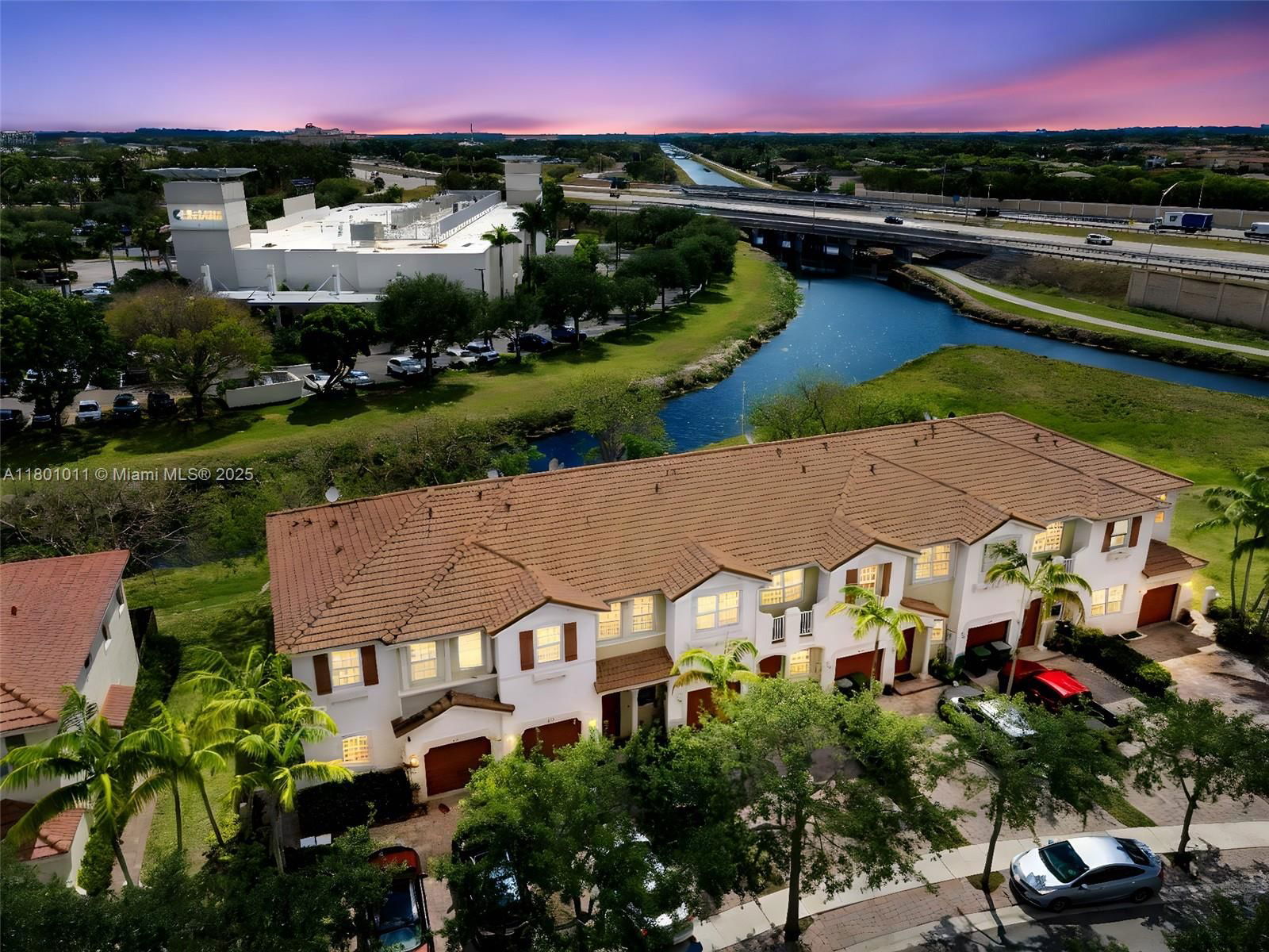 Real estate property located at 461 21st Ter, Miami-dade, Portofino Villas West, Homestead, FL