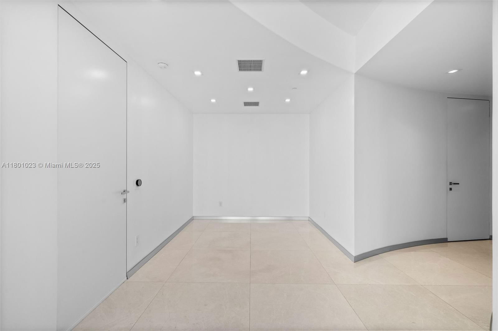 Real estate property located at 18975 Collins Ave #404, Miami-dade, 18975 Collins Condo, Sunny Isles Beach, FL