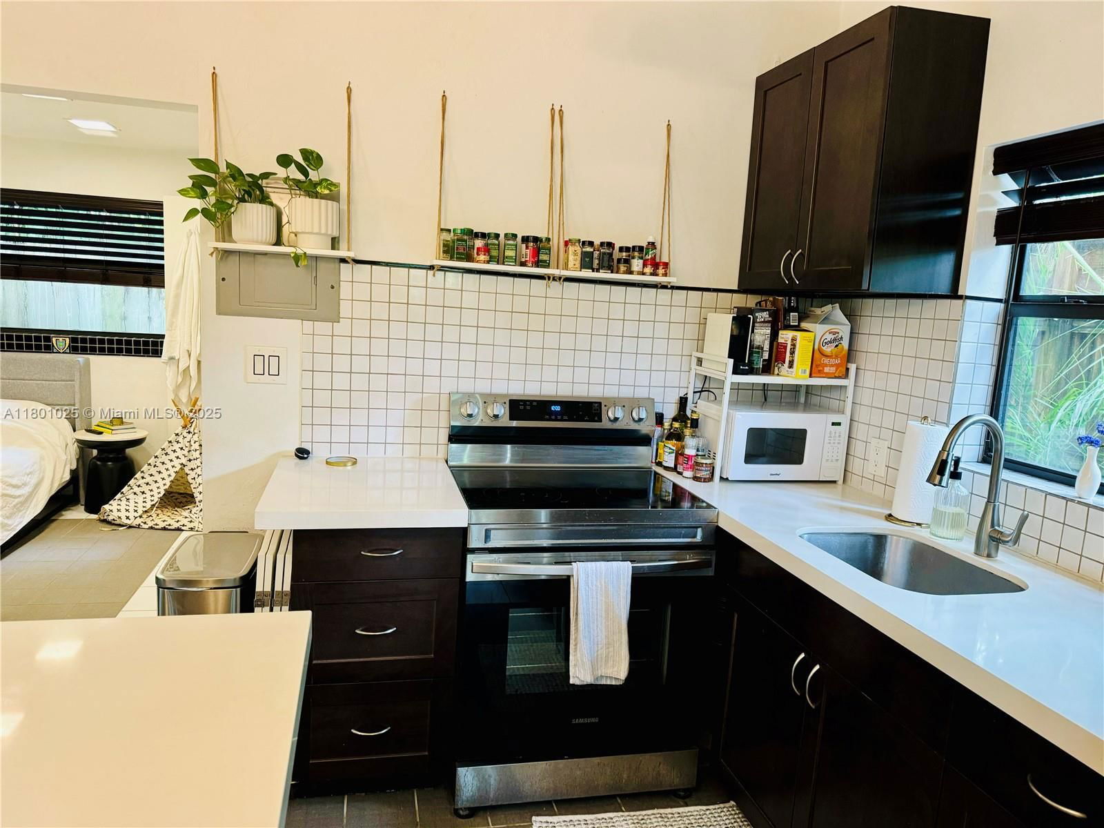 Real estate property located at 2936 30th Ct, Miami-dade, Highway Park, Coconut Grove, FL