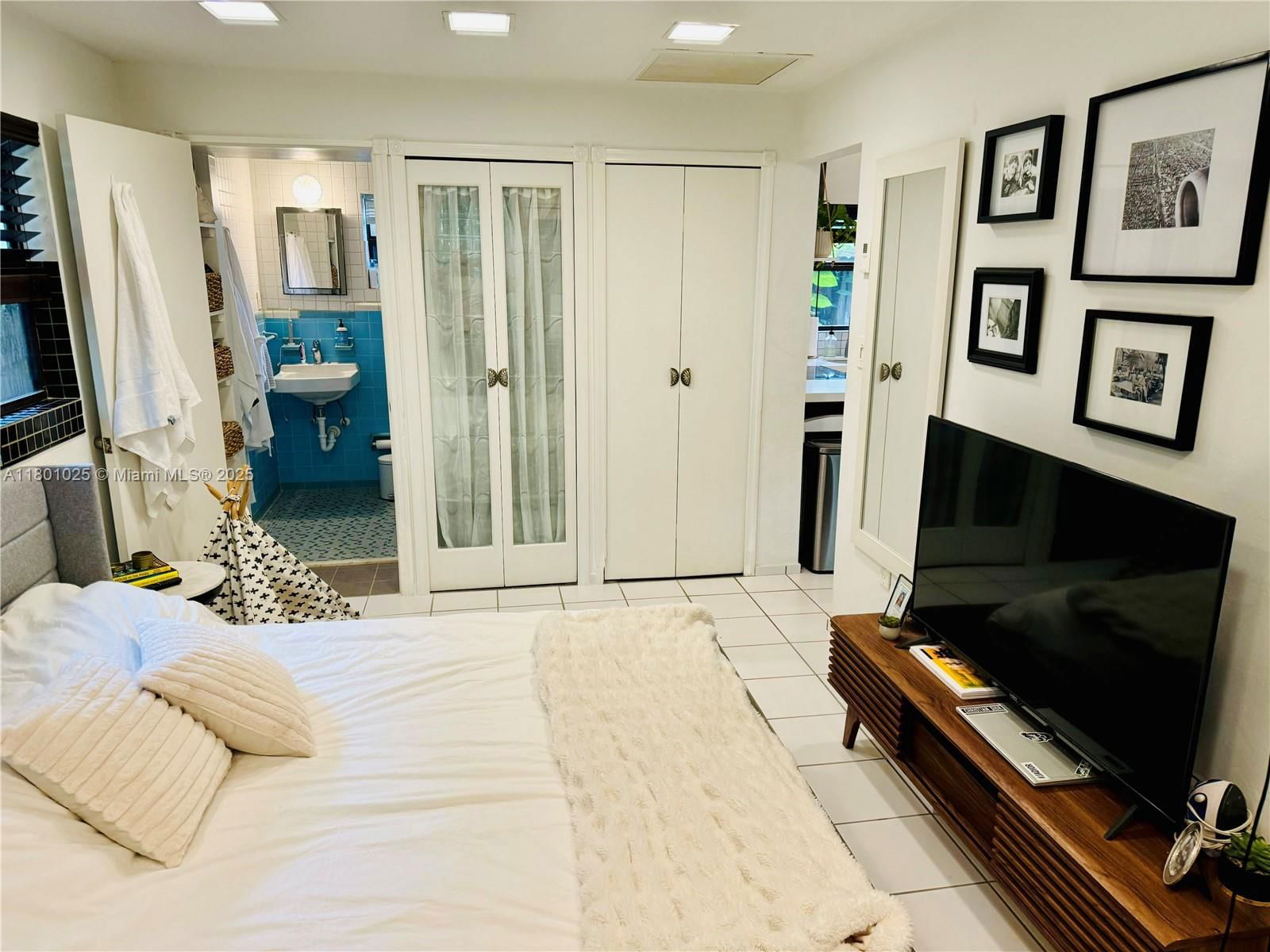 Real estate property located at 2936 30th Ct, Miami-dade, Highway Park, Coconut Grove, FL