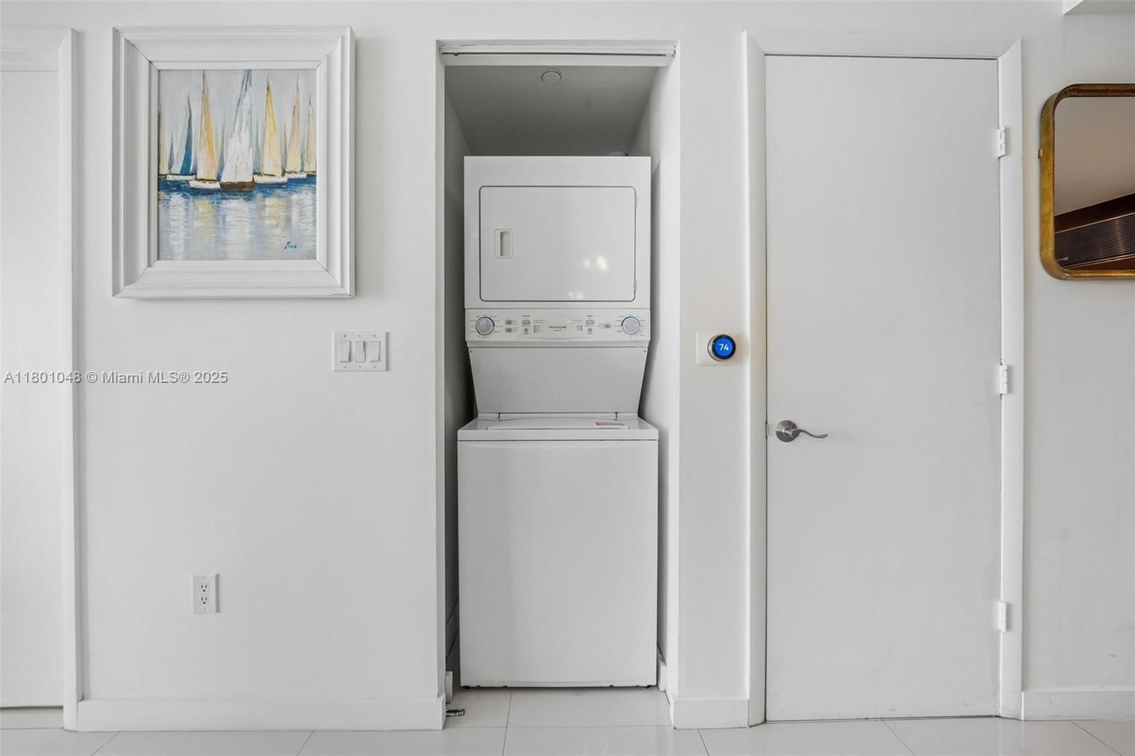 Real estate property located at 485 Brickell Ave #1609, Miami-dade, Icon Brickell Condo No 3, Miami, FL
