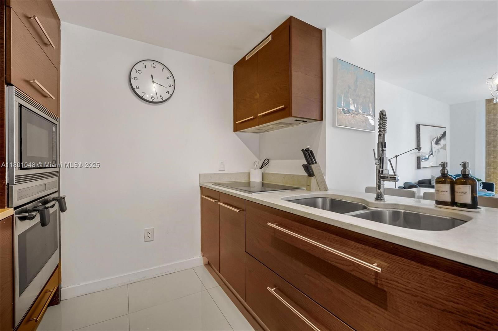Real estate property located at 485 Brickell Ave #1609, Miami-dade, Icon Brickell Condo No 3, Miami, FL
