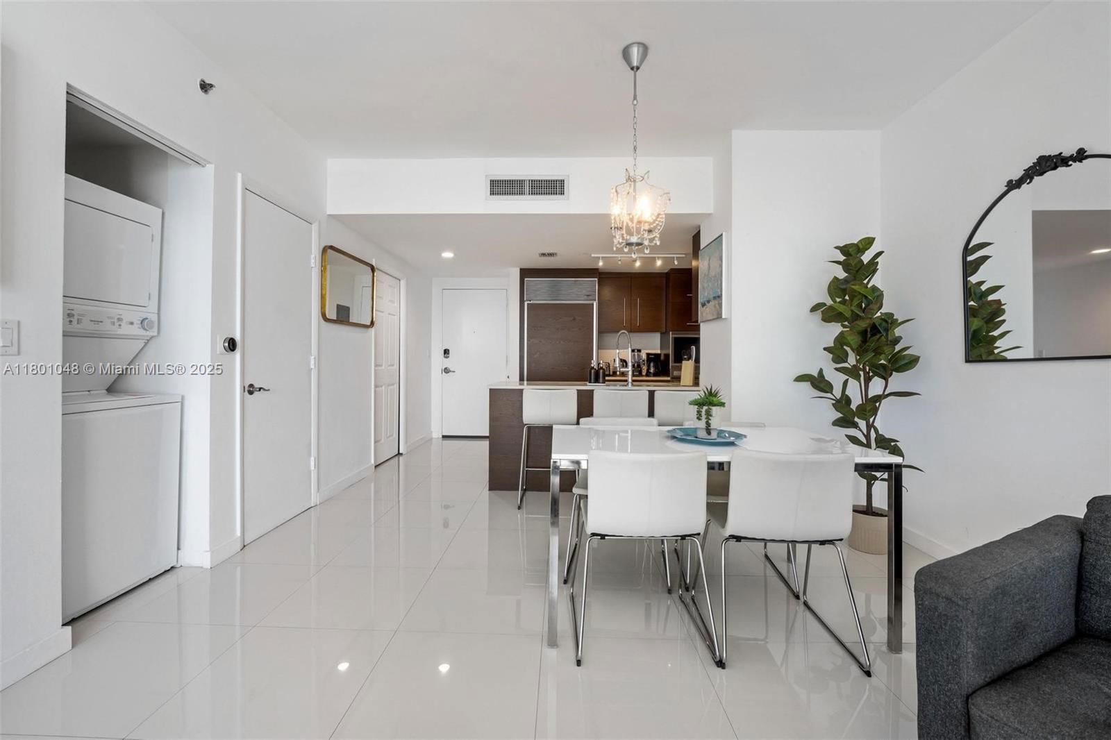 Real estate property located at 485 Brickell Ave #1609, Miami-dade, Icon Brickell Condo No 3, Miami, FL