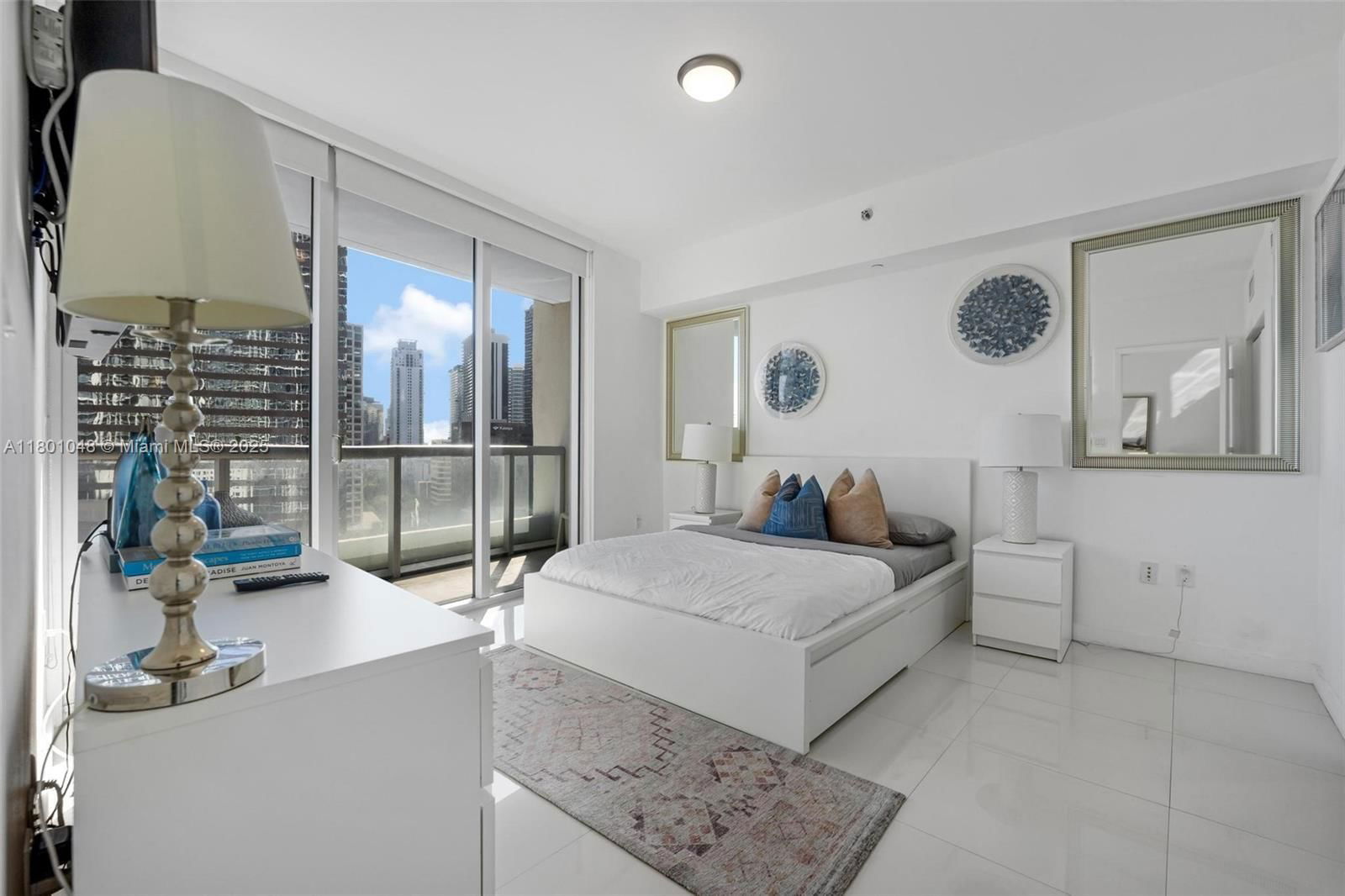 Real estate property located at 485 Brickell Ave #1609, Miami-dade, Icon Brickell Condo No 3, Miami, FL