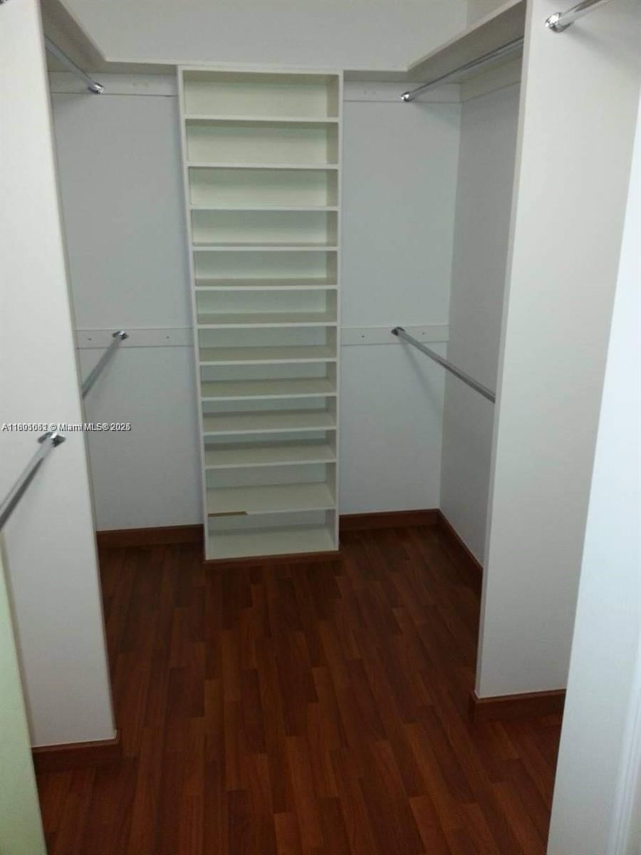 Real estate property located at 15216 169th Ln, Miami-dade, Kessler Grove Sec 1, Miami, FL