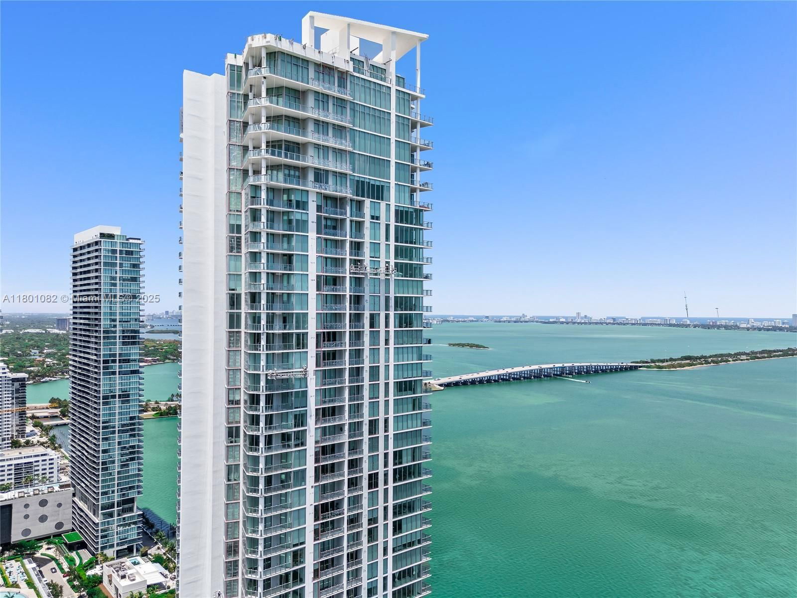 Real estate property located at 2900 7th Ave #1409, Miami-dade, Biscayne Beach Condo, Miami, FL