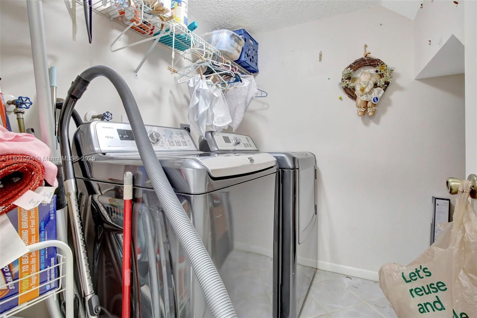 Real estate property located at 1562 157th Ave, Broward, Canary Bay At Towngate, Pembroke Pines, FL