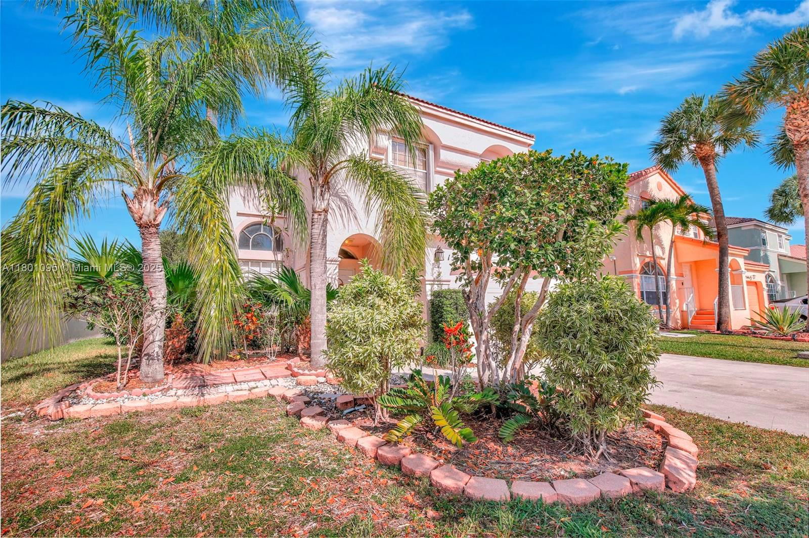 Real estate property located at 1562 157th Ave, Broward, Canary Bay At Towngate, Pembroke Pines, FL