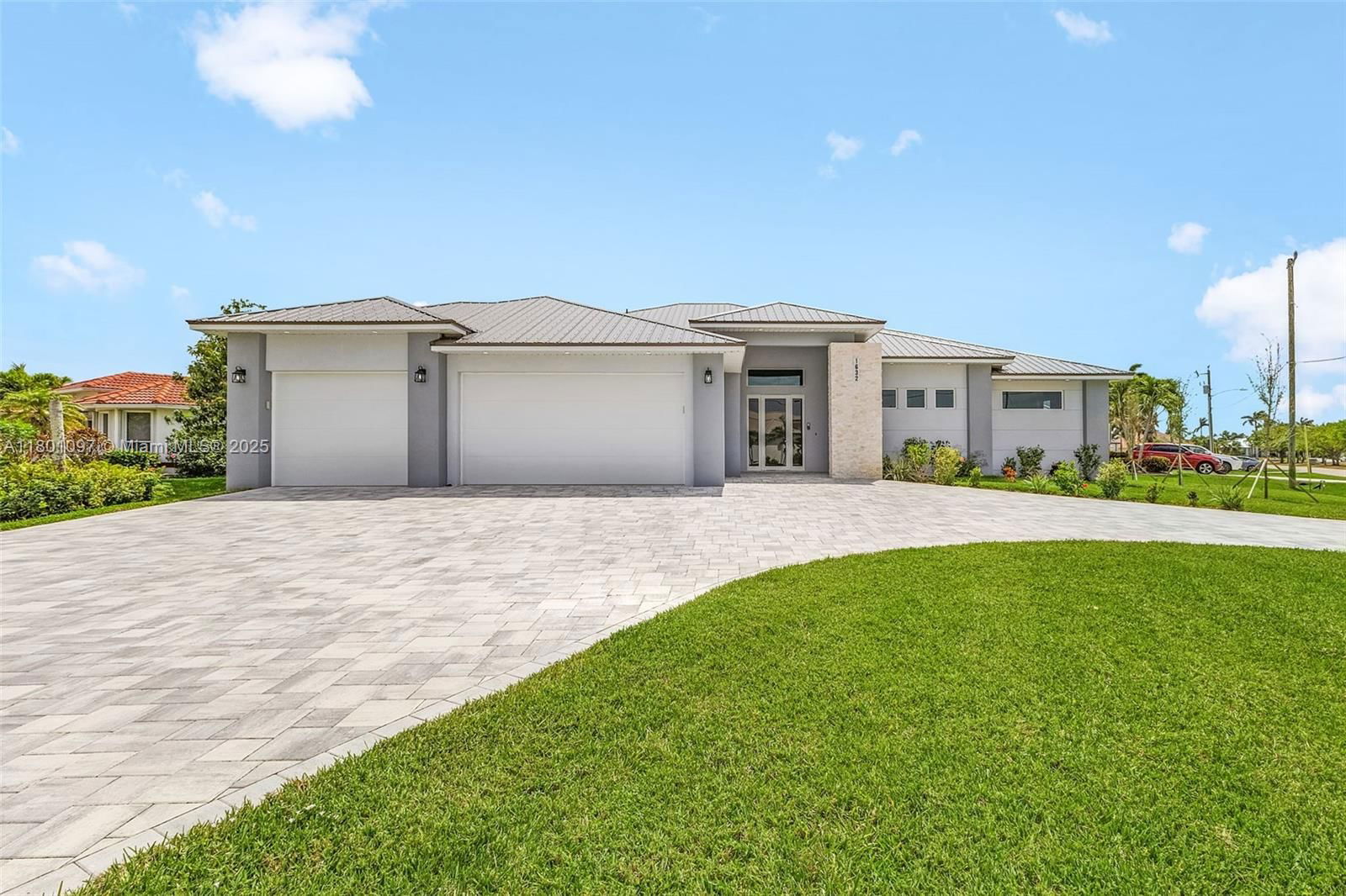 Real estate property located at 1632 52nd ter, Lee, Cape Coral, Cape Coral, FL