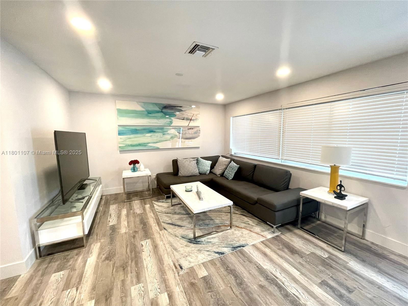 Real estate property located at 1900 180th St, Miami-dade, Fulford By The Sea, North Miami Beach, FL