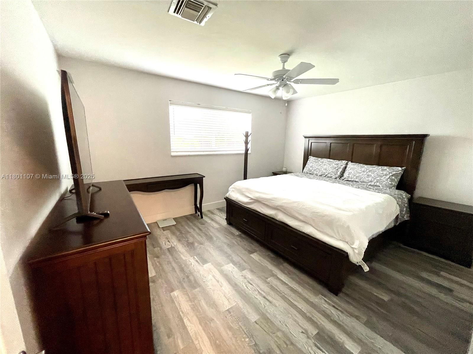 Real estate property located at 1900 180th St, Miami-dade, Fulford By The Sea, North Miami Beach, FL