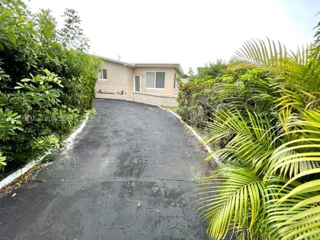 Real estate property located at 1900 180th St, Miami-dade, Fulford By The Sea, North Miami Beach, FL