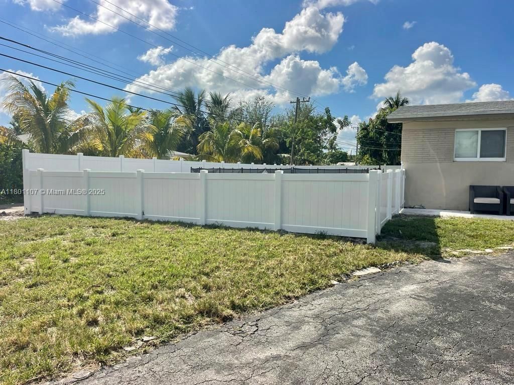 Real estate property located at 1900 180th St, Miami-dade, Fulford By The Sea, North Miami Beach, FL