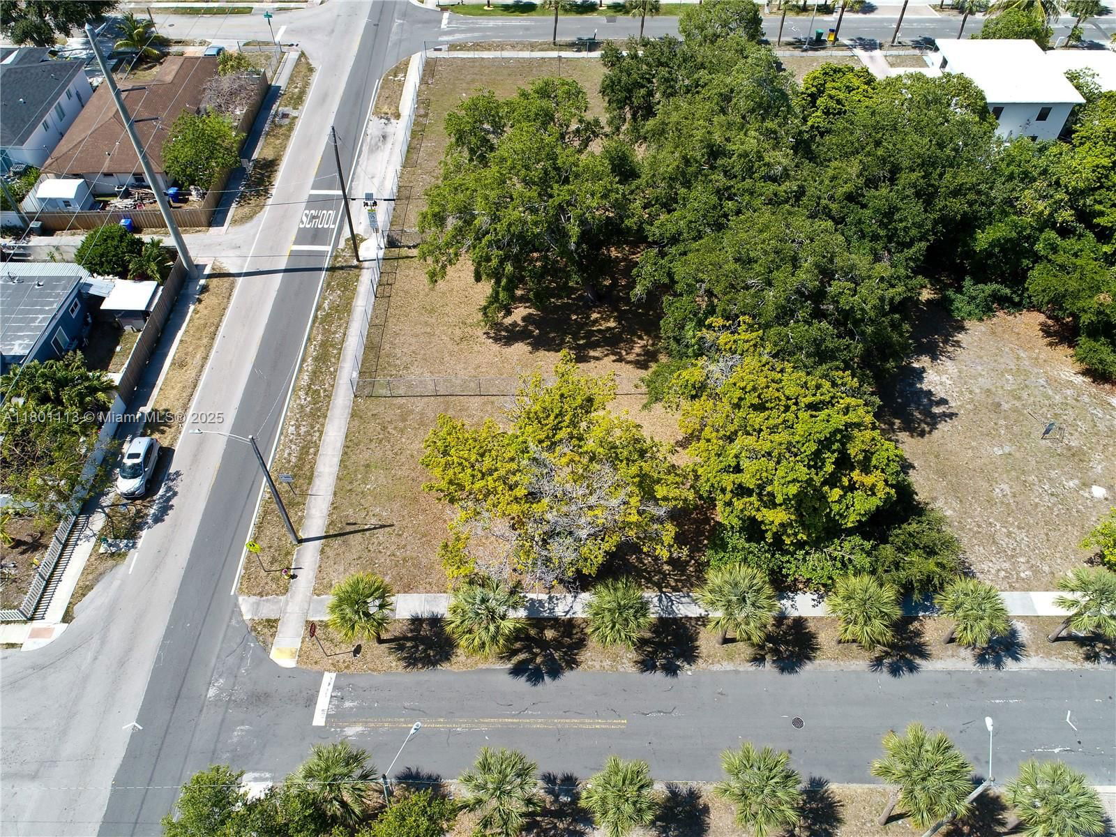 Real estate property located at 719 12th Ave, Broward, College Tract, Dania Beach, FL