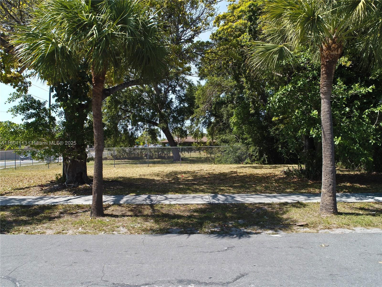 Real estate property located at 719 12th Ave, Broward, College Tract, Dania Beach, FL