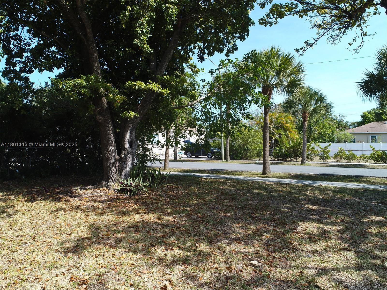 Real estate property located at 719 12th Ave, Broward, College Tract, Dania Beach, FL